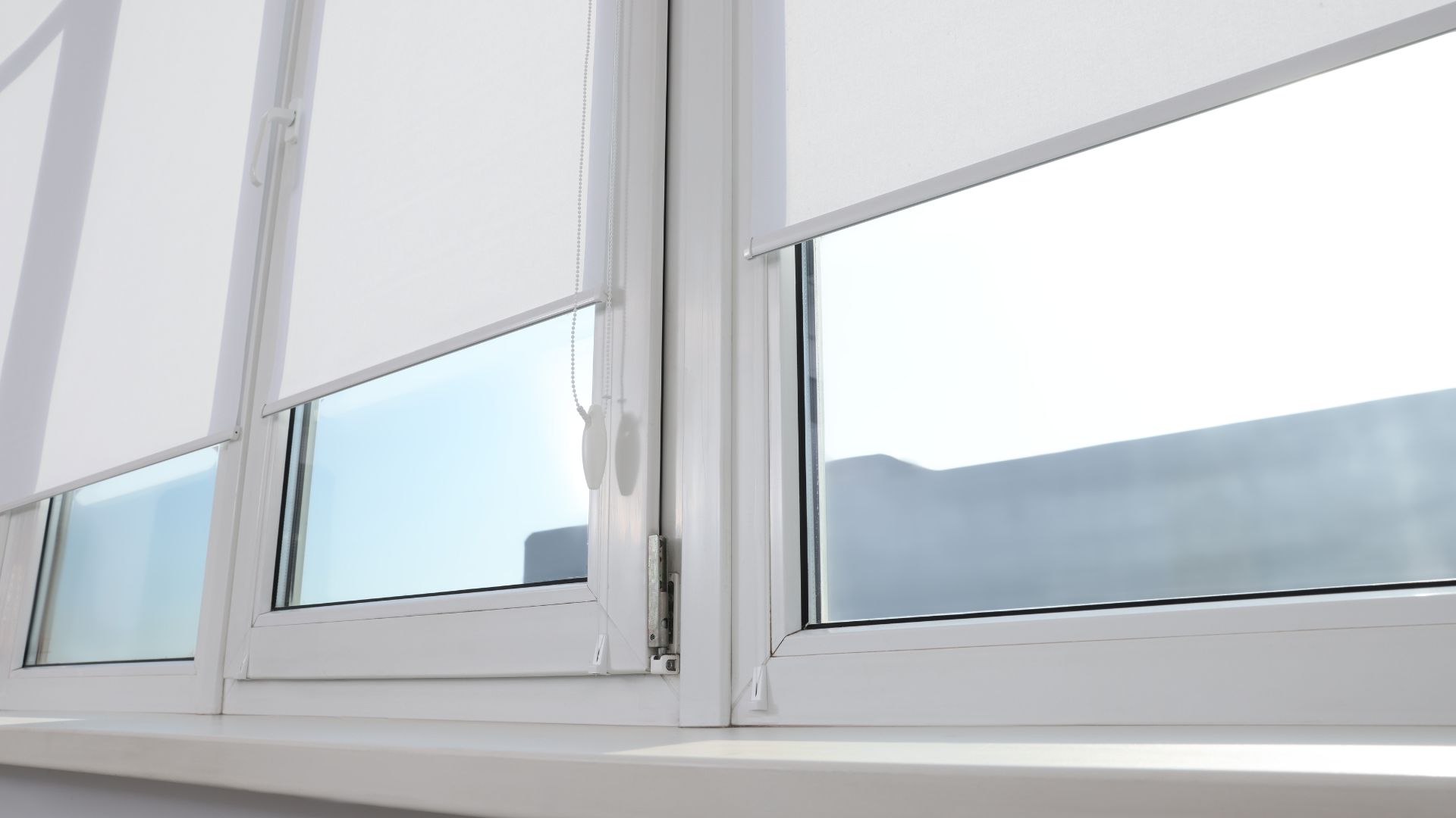 Motorized roller shade installation